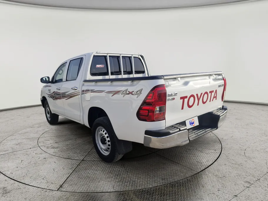 2024 Toyota Hilux GL2 