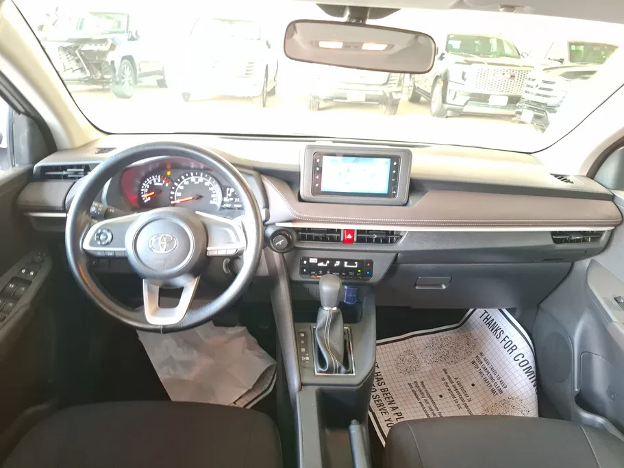 2024 Toyota Yaris  Y 