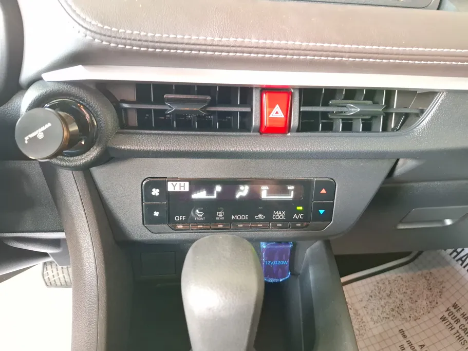 2024 Toyota Yaris  Y 