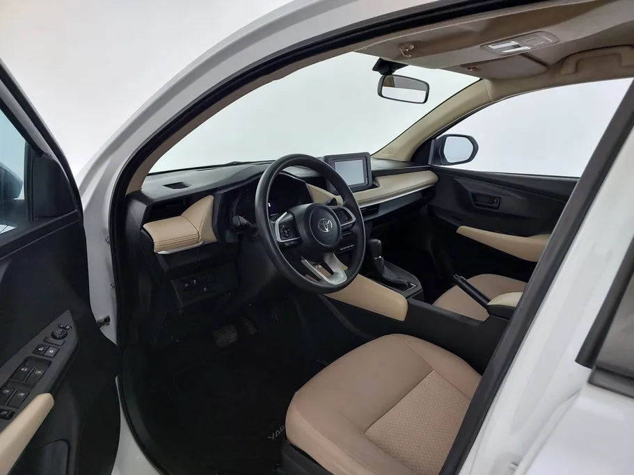 2023 Toyota Yaris  Y 
