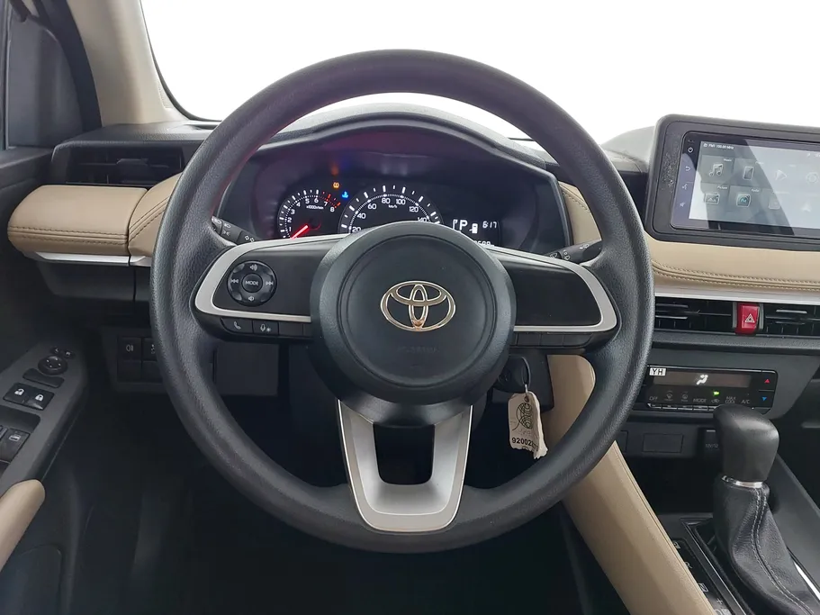 2023 Toyota Yaris  Y 