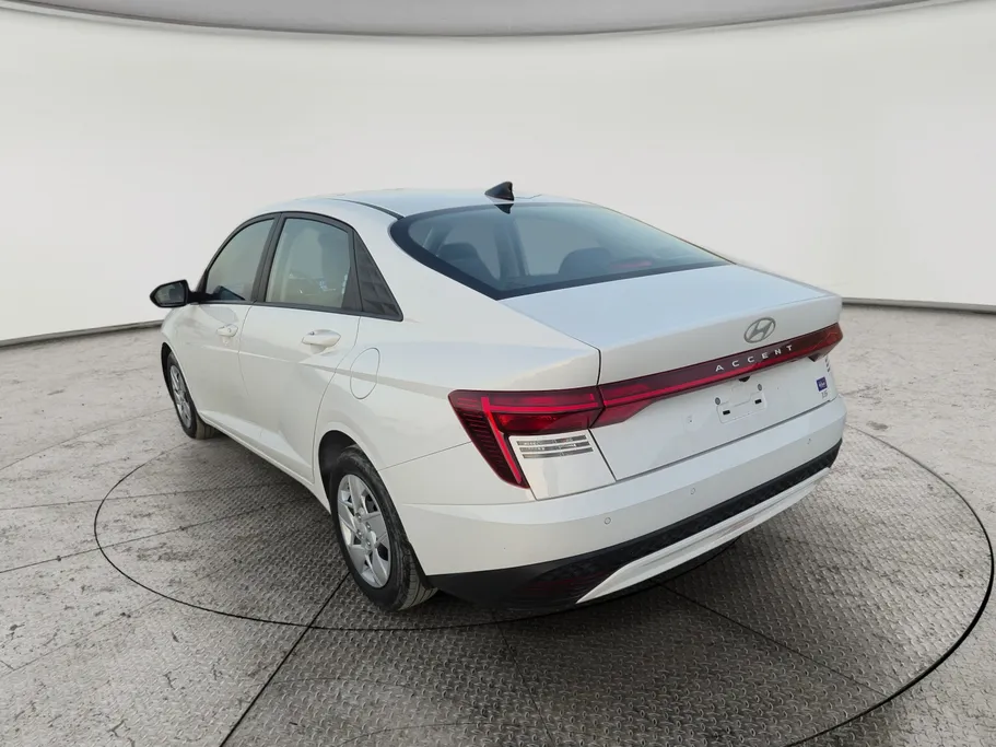 2024 Hyundai Accent Fleet 