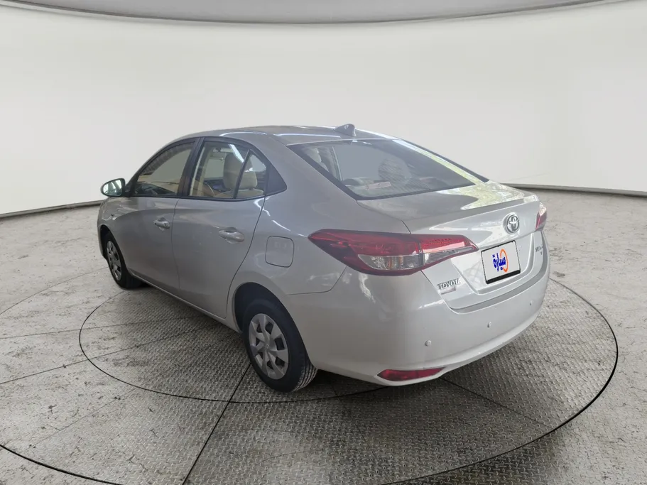 2021 Toyota Yaris  Y 