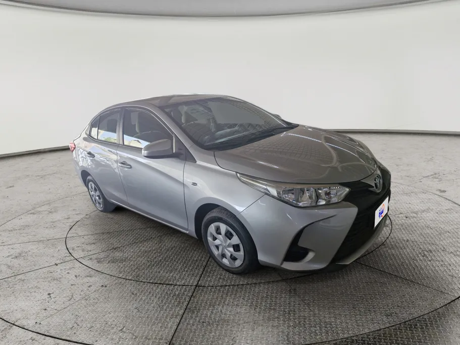 2021 Toyota Yaris  Y 