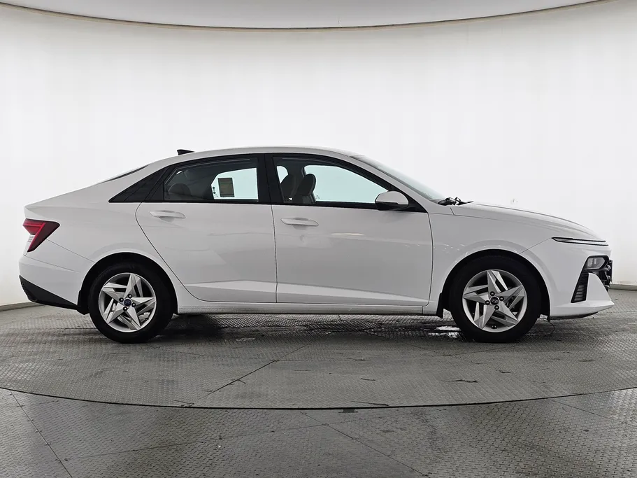 2024 Hyundai Accent Smart 