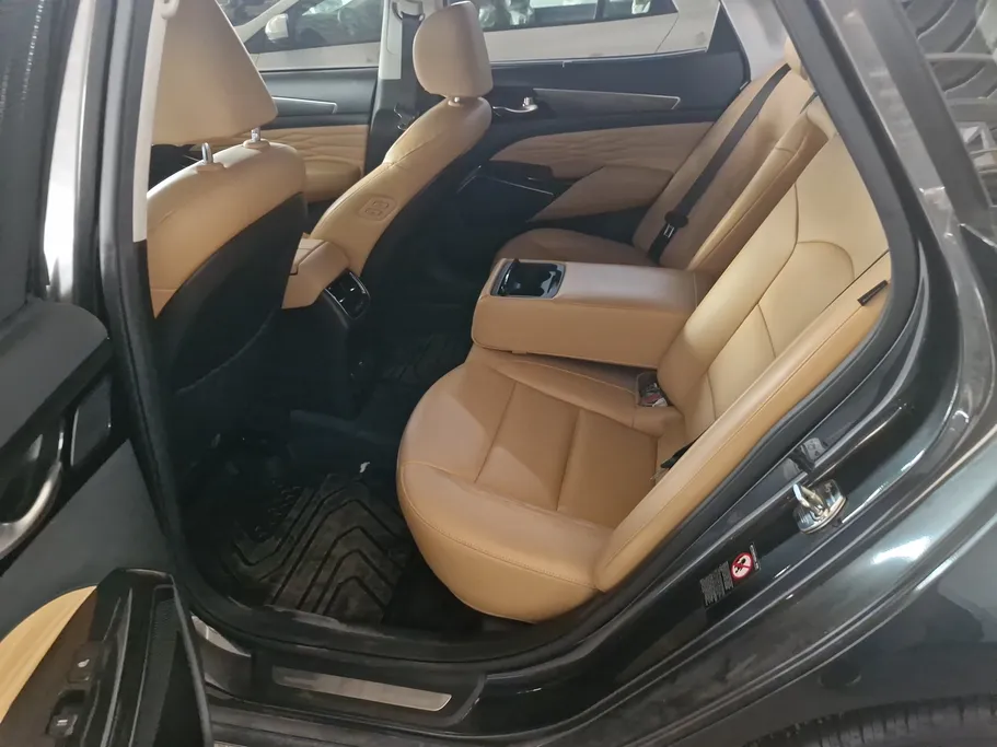 2021 Kia K7  