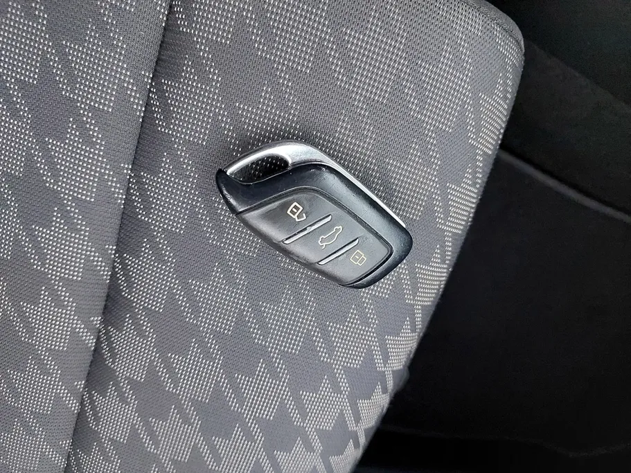 2023 MG ZS STD 