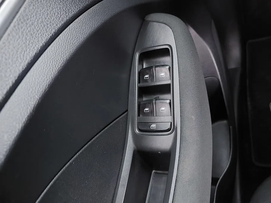 2023 MG ZS STD 