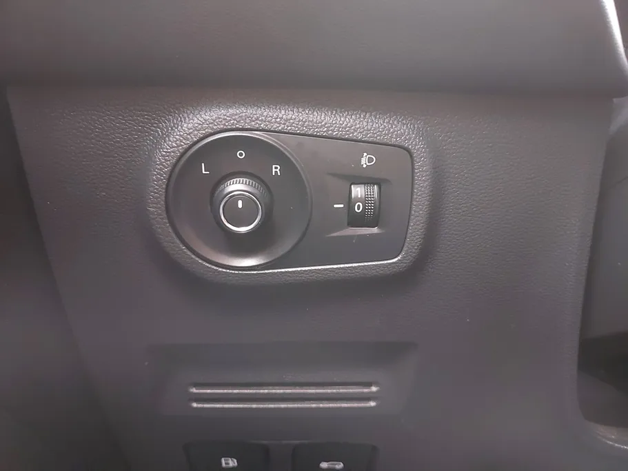 2023 MG ZS STD 
