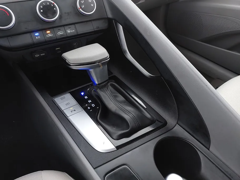 2025 Hyundai Elantra Fleet 