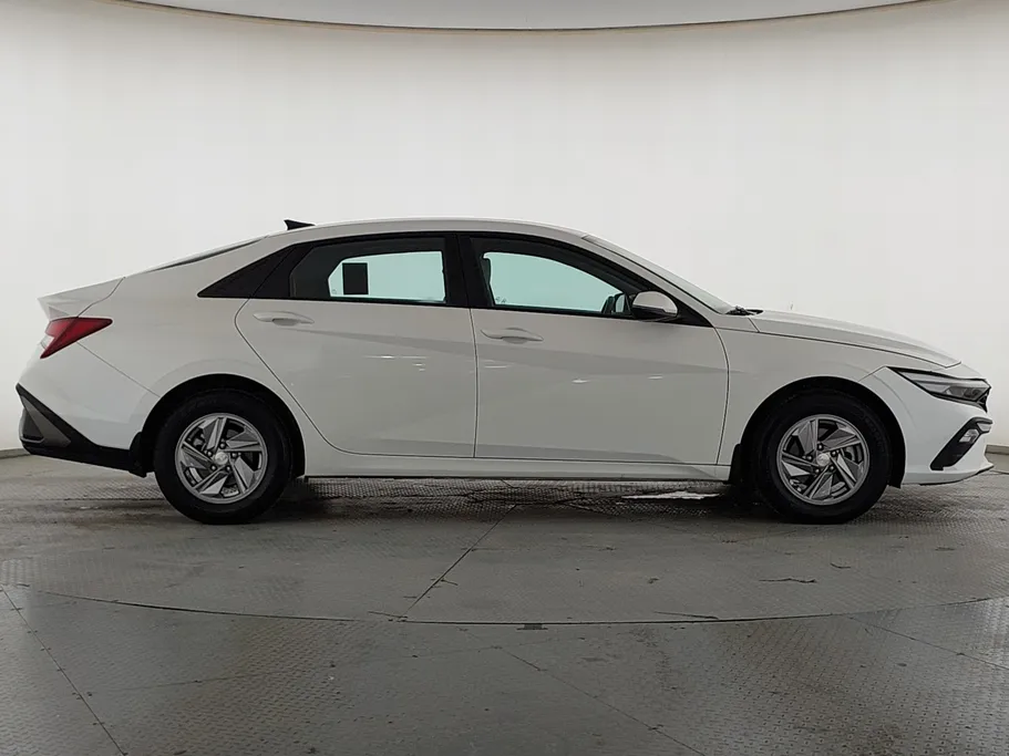 2025 Hyundai Elantra Fleet 