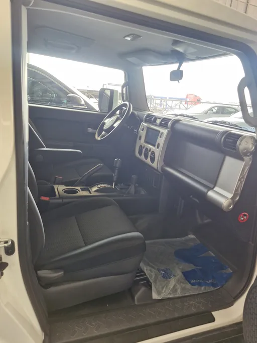 تويوتا اف جي FJ Cruiser 2023 