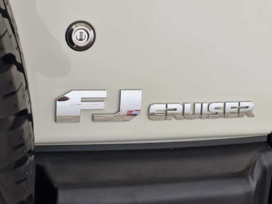 تويوتا اف جي FJ Cruiser 2023 
