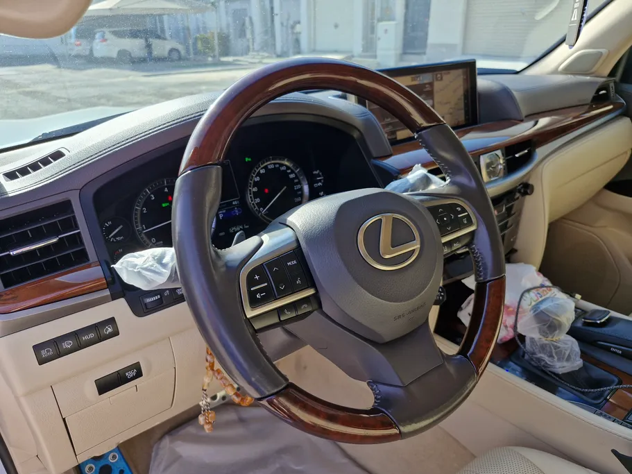 لكزس LX 570 S 2021 
