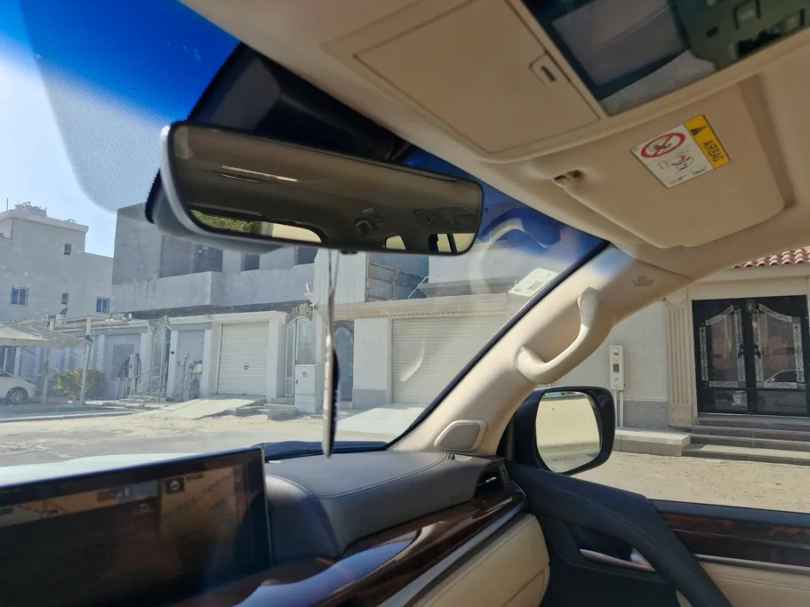 لكزس LX 570 S 2021 
