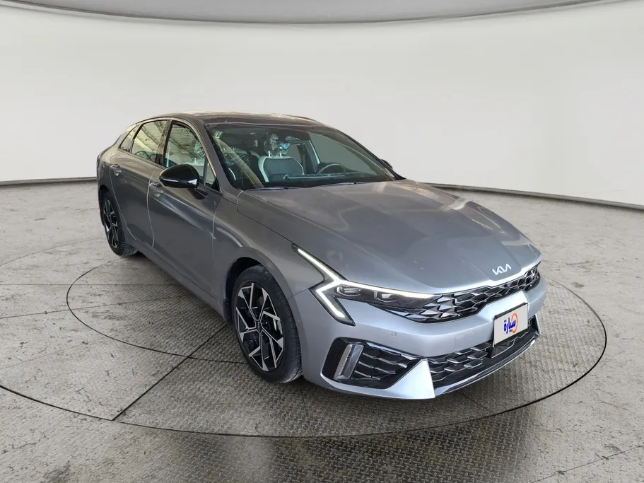 2025 Kia K5 GT Line 