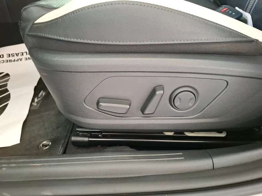 2025 Kia K5 GT Line 