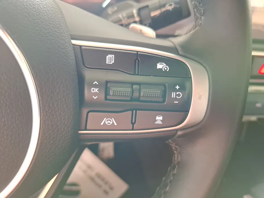 2025 Kia K5 GT Line 