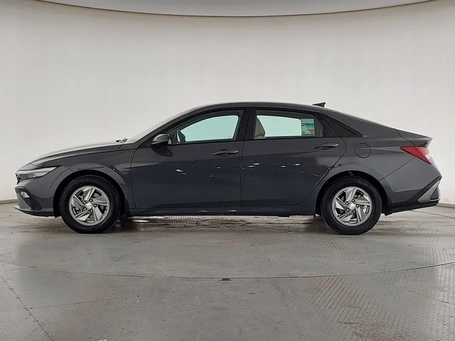 2025 Hyundai Elantra Fleet 
