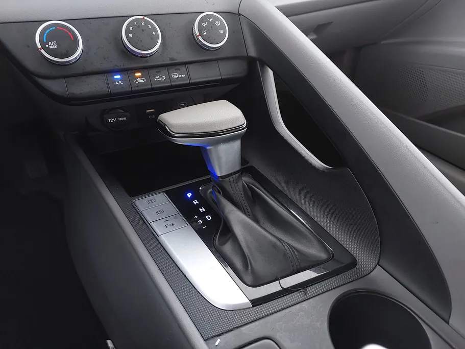 2025 Hyundai Elantra Fleet 
