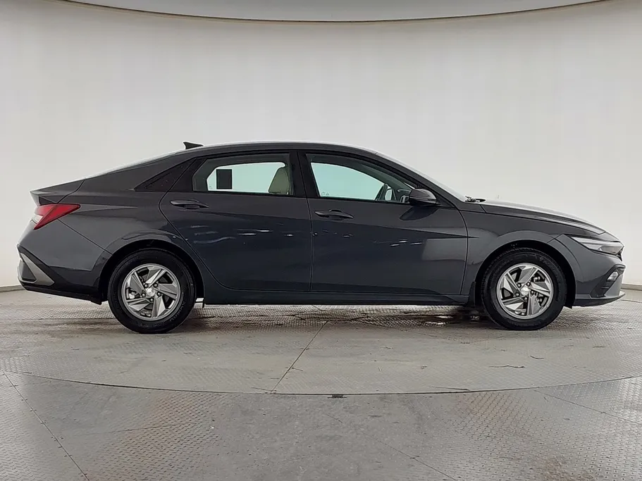 2025 Hyundai Elantra Fleet 