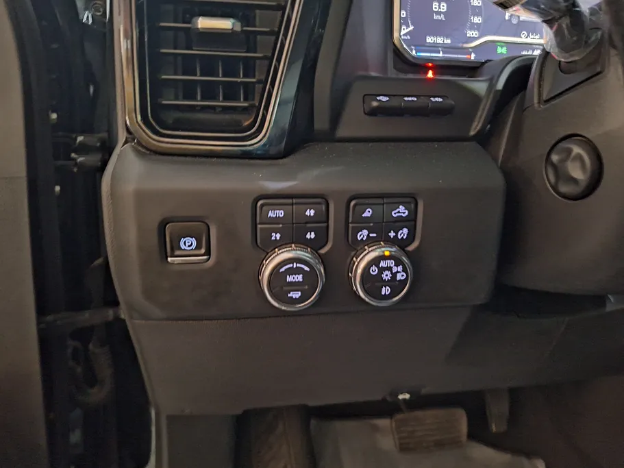 2024 GMC Sierra AT4 