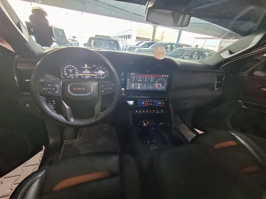 2024 GMC Sierra AT4 