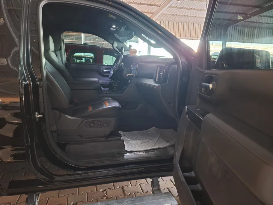 2024 GMC Sierra AT4 