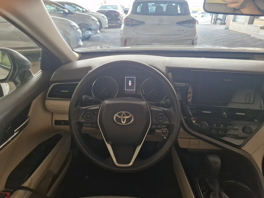 تويوتا كامري LE STD 2021 