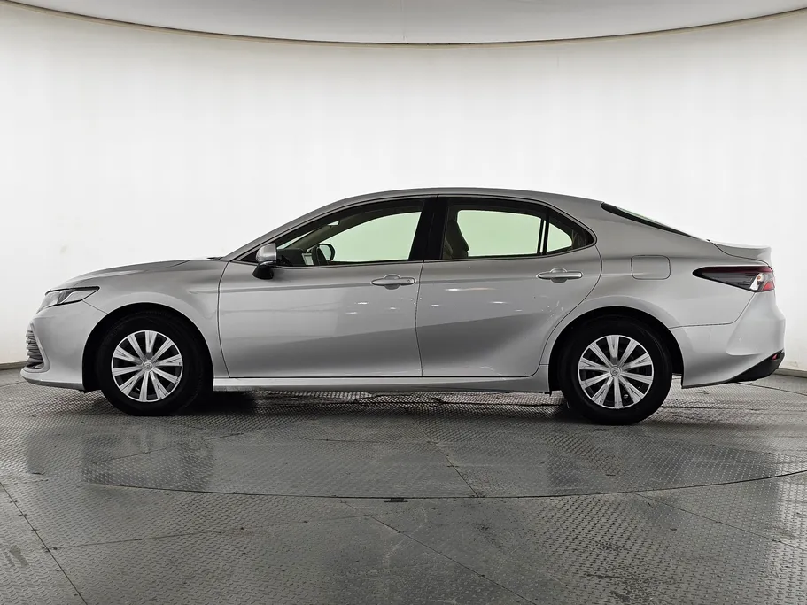 2022 تويوتا Camry  LE 