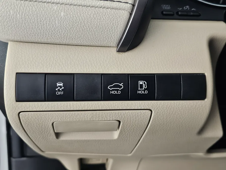 2022 تويوتا Camry  LE 