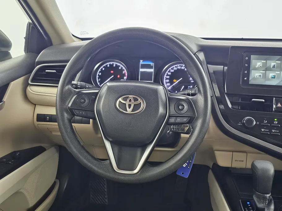 2022 تويوتا Camry  LE 