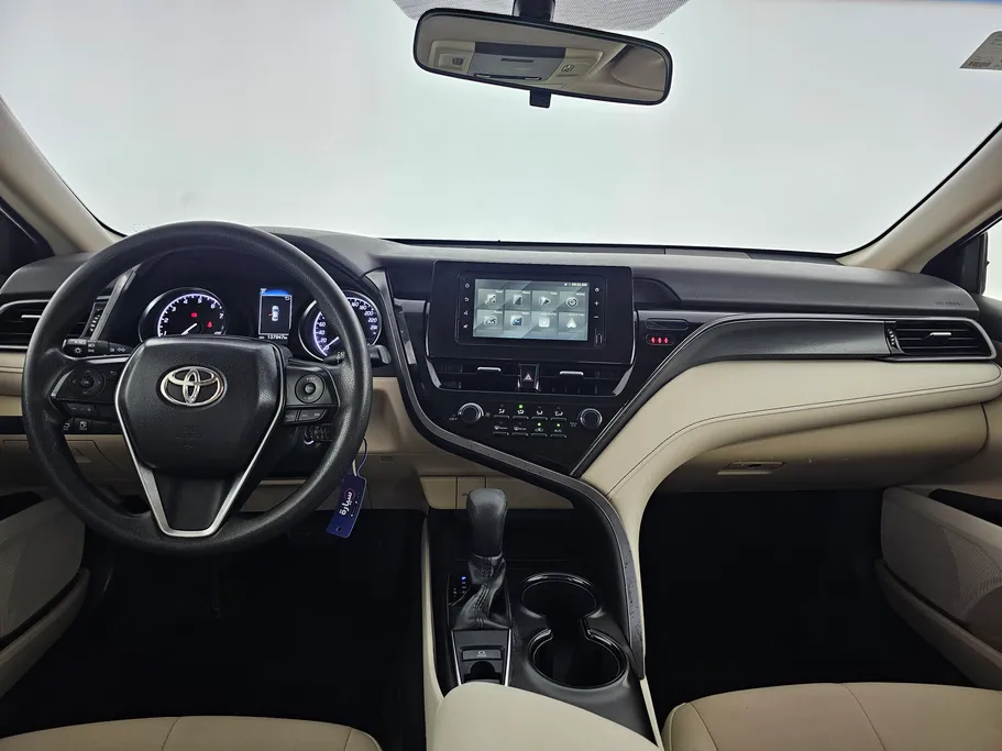2022 تويوتا Camry  LE 