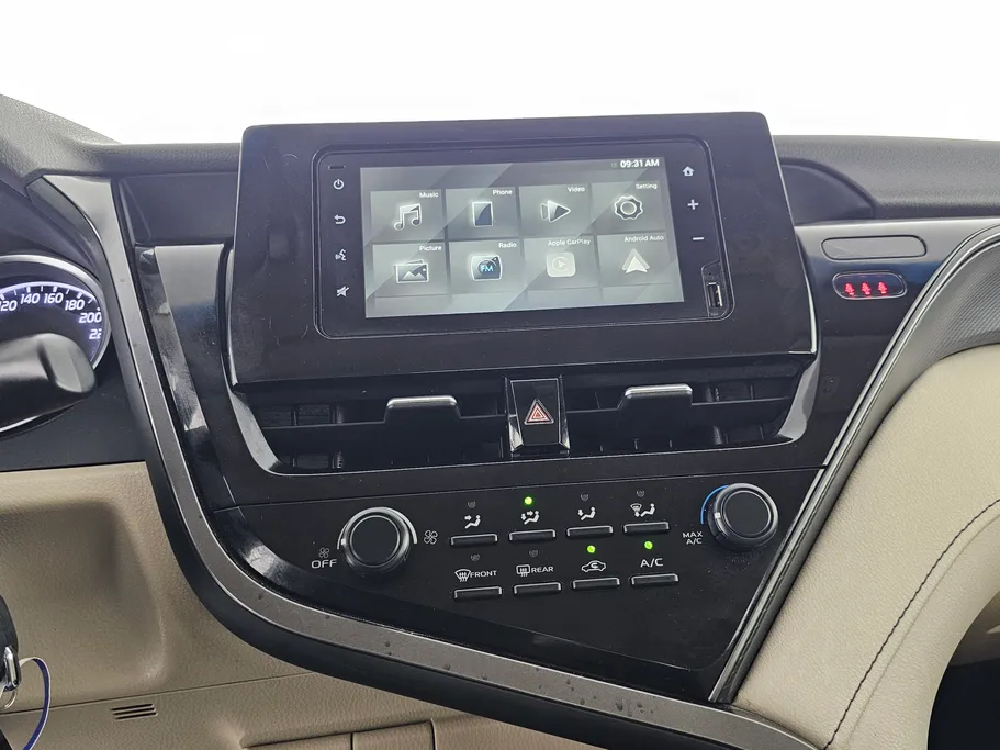2022 تويوتا Camry  LE 