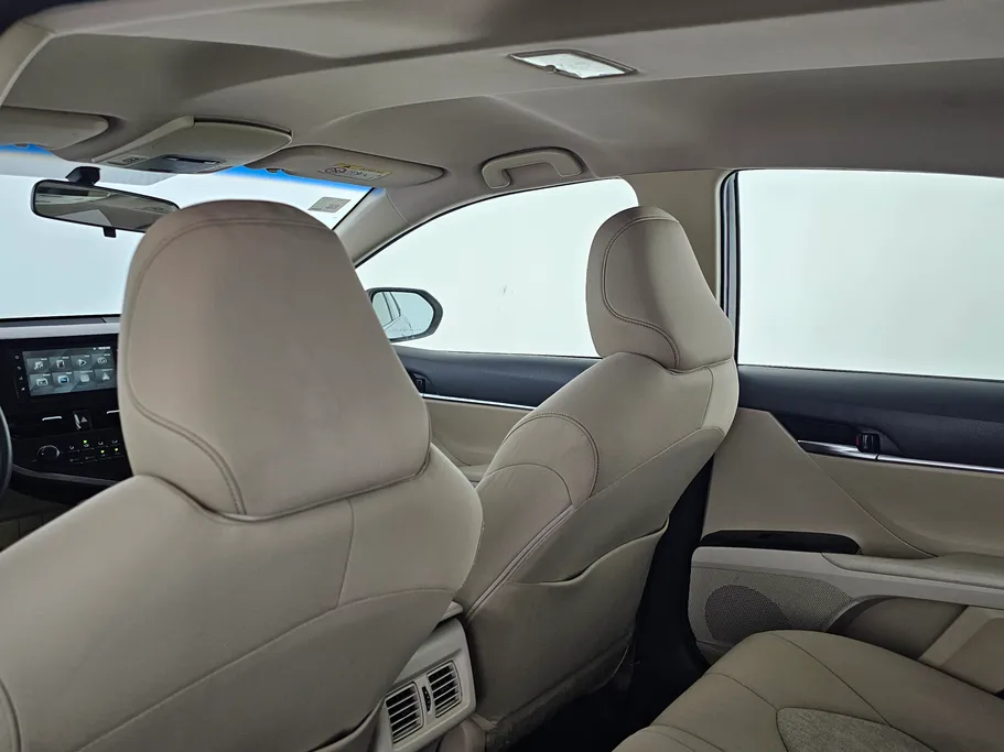 2022 تويوتا Camry  LE 