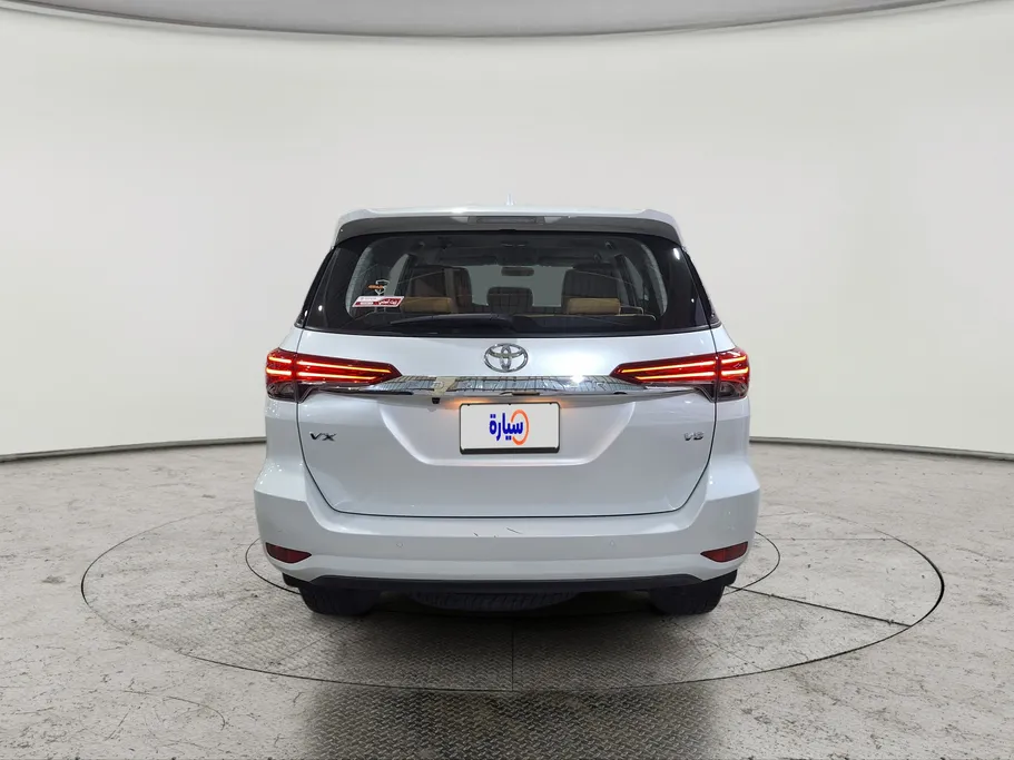 2023 Toyota Fortuner VX 