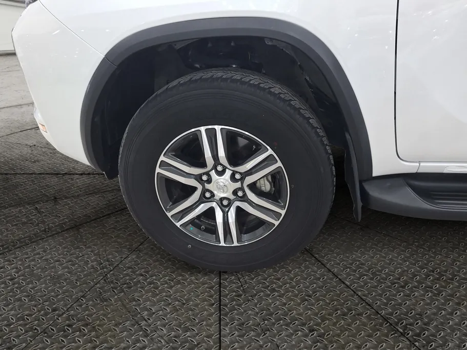 2023 Toyota Fortuner VX 