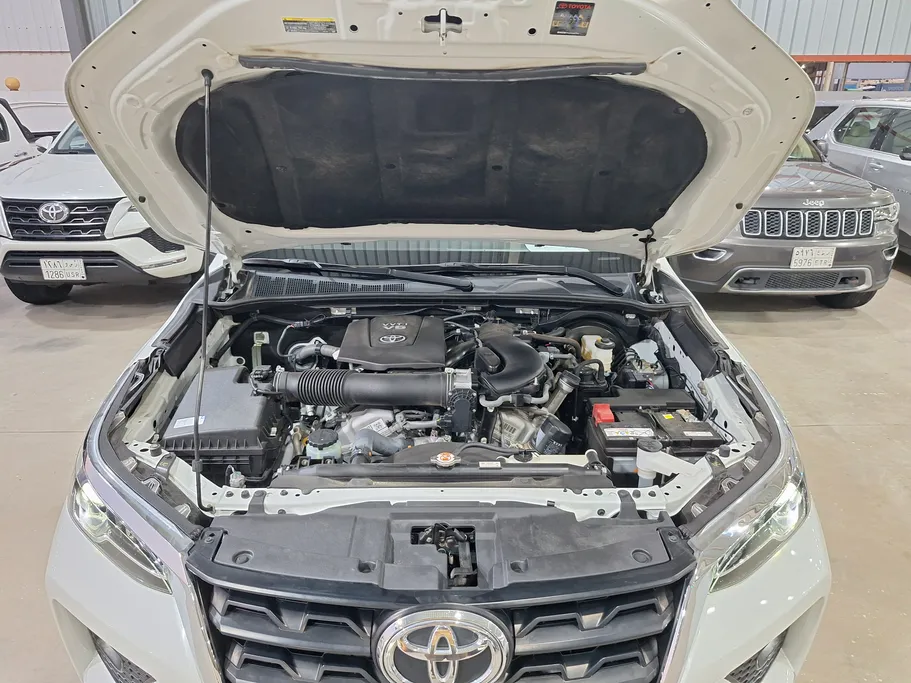 2023 Toyota Fortuner VX 
