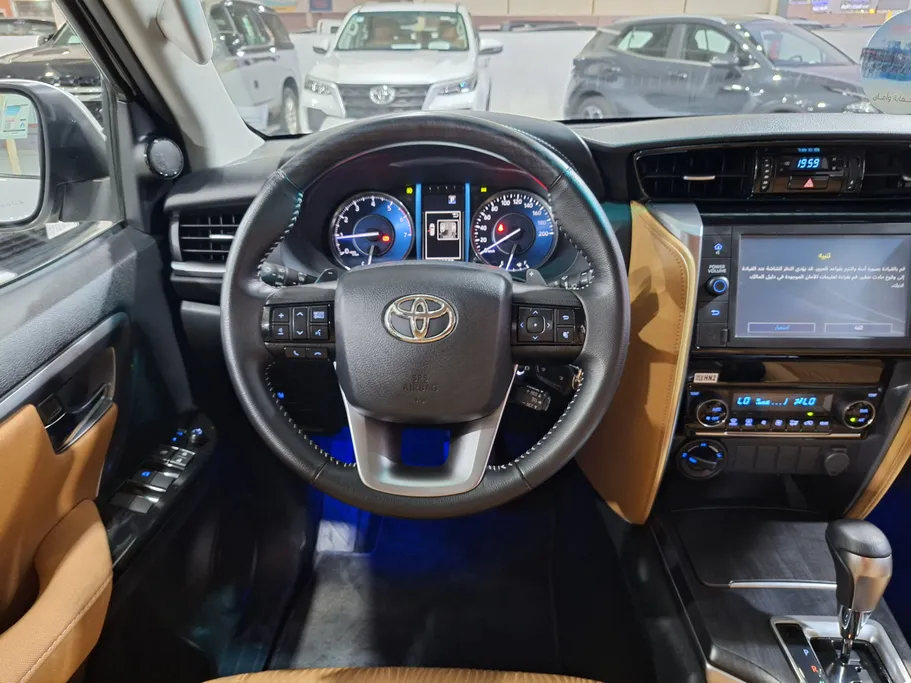 2023 Toyota Fortuner VX 