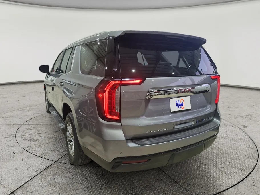 2023 GMC Yukon SLE 