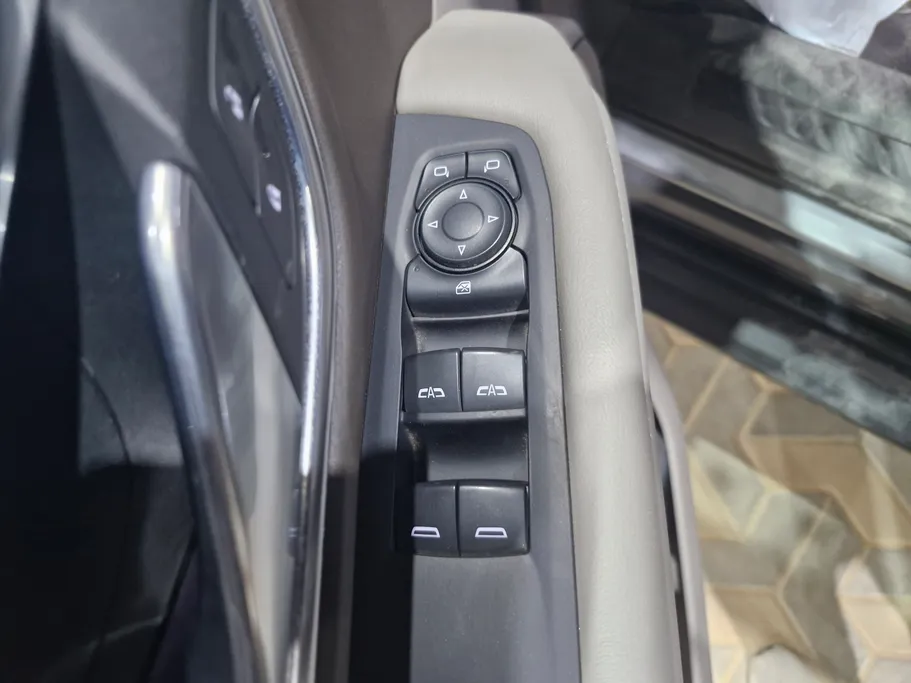 2023 GMC Yukon SLE 