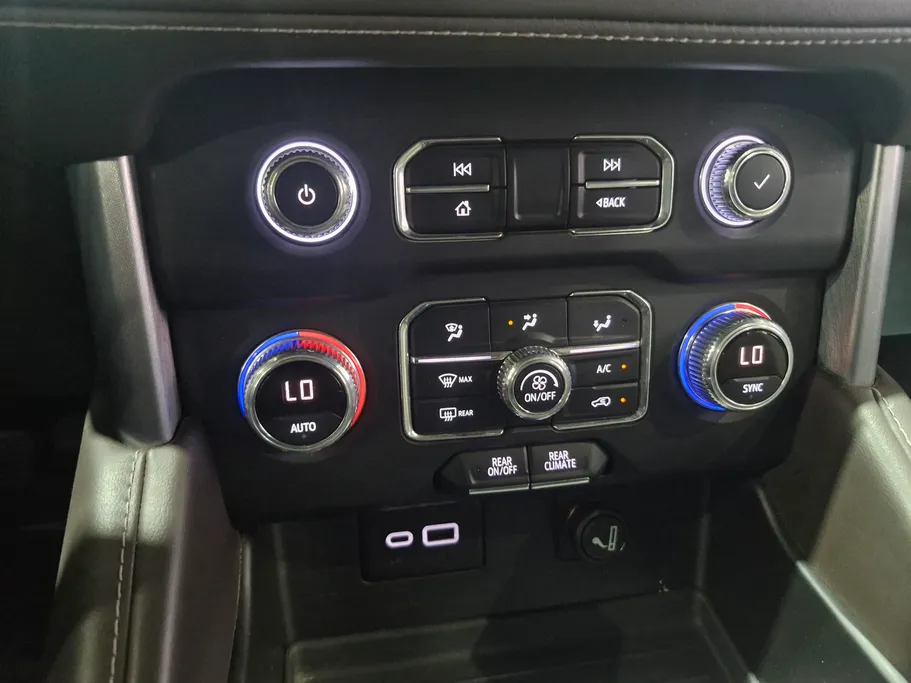 2023 GMC Yukon SLE 