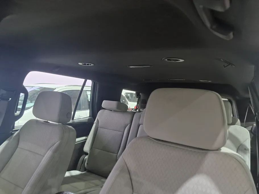 2023 GMC Yukon SLE 