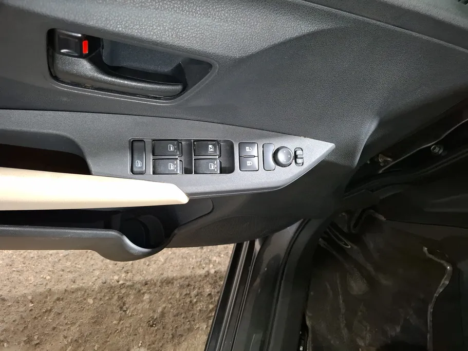2024 Toyota Yaris  Y 
