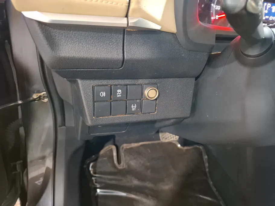 2024 Toyota Yaris  Y 