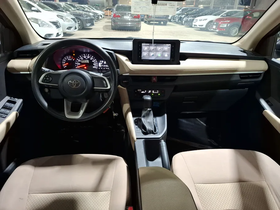 2024 Toyota Yaris  Y 