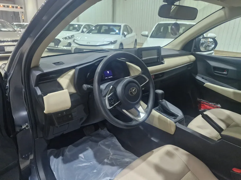 2024 Toyota Yaris  Y 