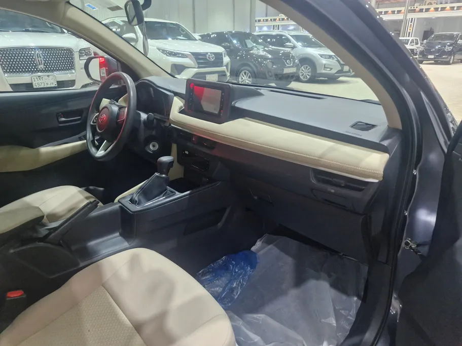 2024 Toyota Yaris  Y 