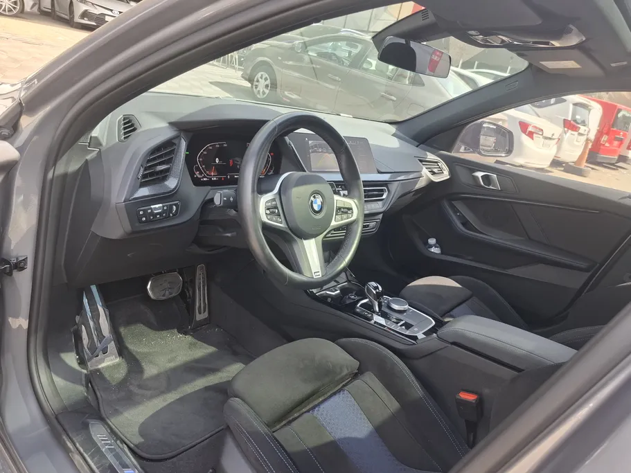 2024 BMW 1 Series 120i 