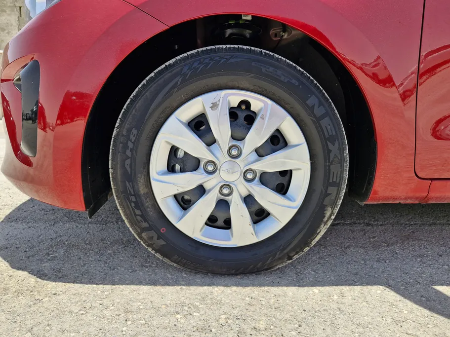 2024 Kia Pegas LX 